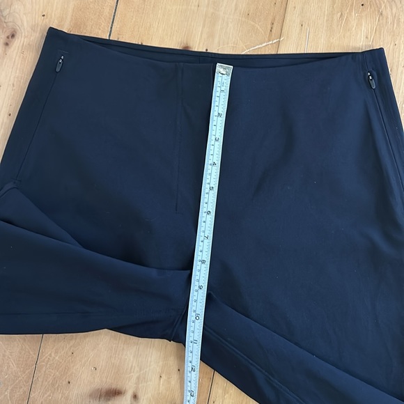 Lululemon pants - Picture 8 of 8